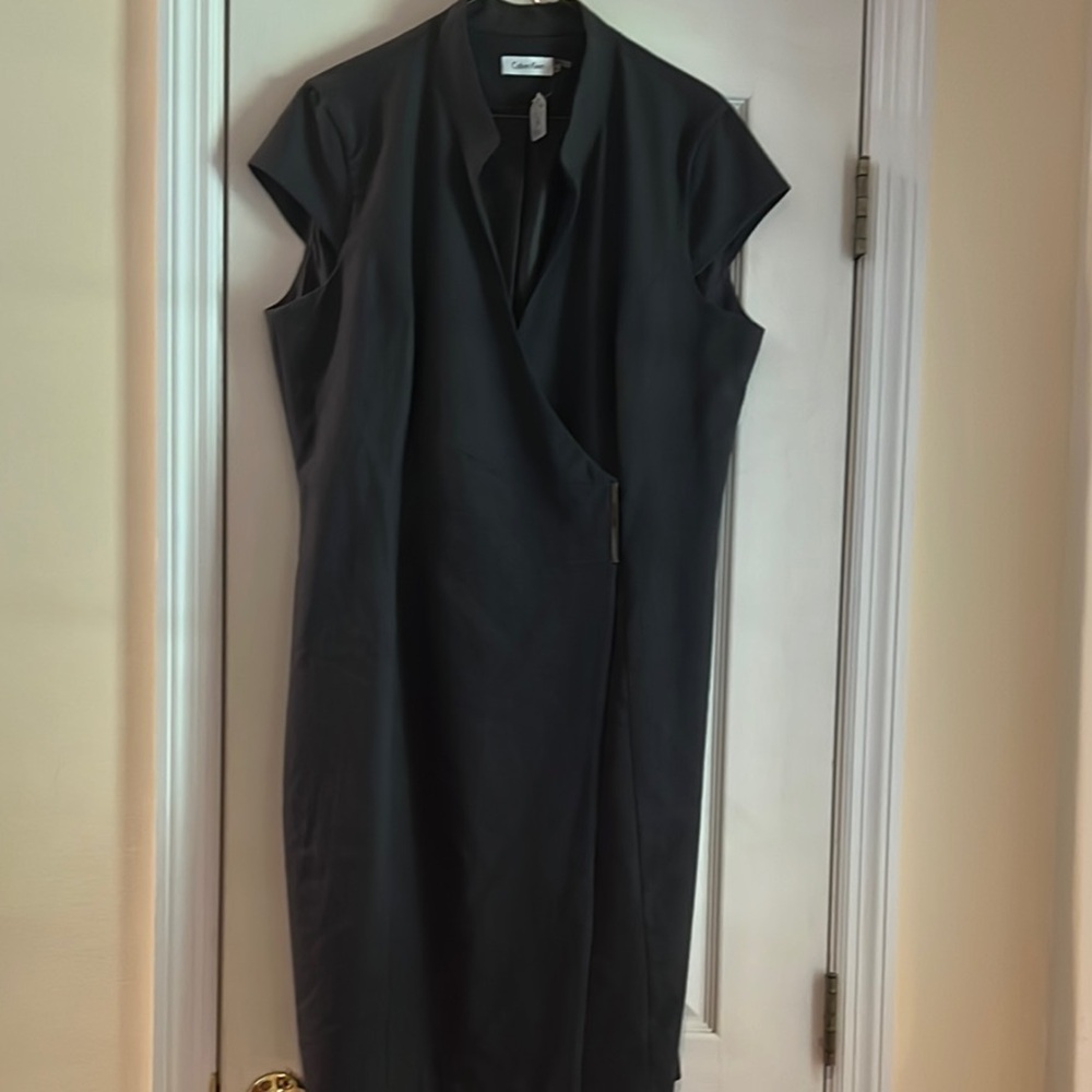 Calvin Klein Gray Sheath Midi Dress with Notched Collar